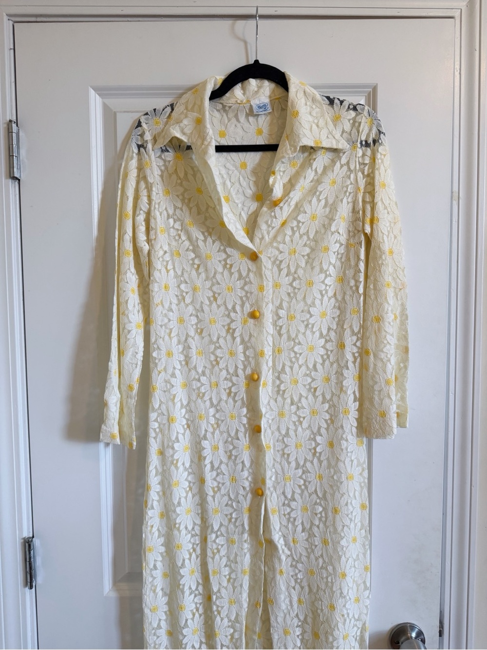 Vintage White Daisy Swimsuit Cover Up